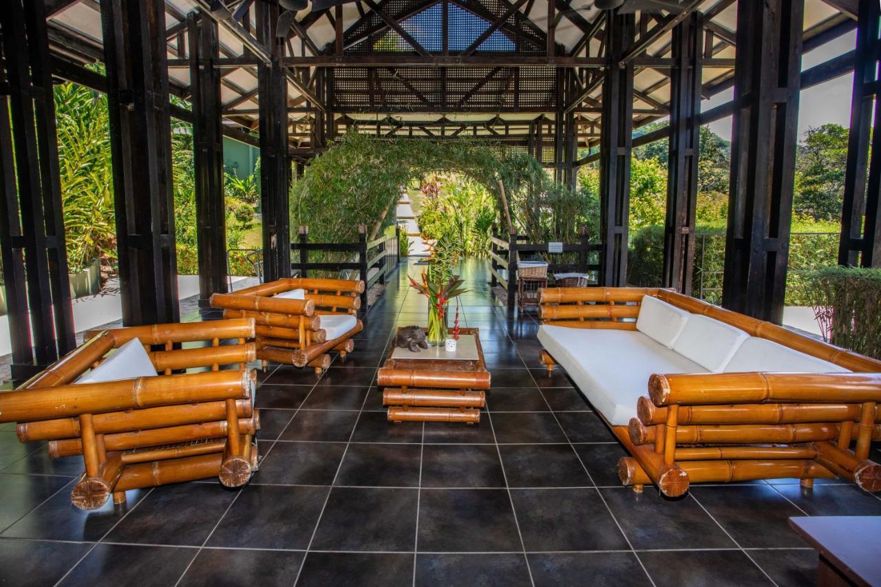 Tiki Villas Rainforest Lodge - Adults Only Увита Екстериор снимка