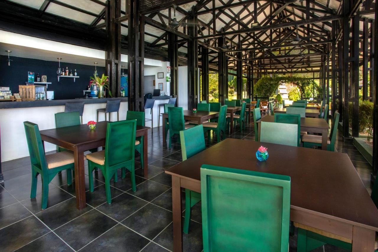 Tiki Villas Rainforest Lodge - Adults Only Увита Екстериор снимка